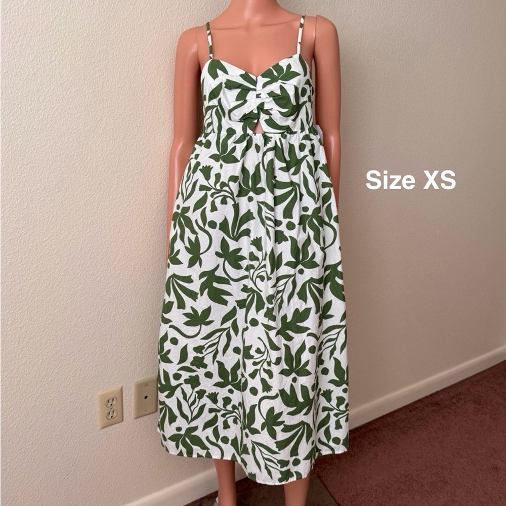 Time and Tru Women's Smocked Midi Dress